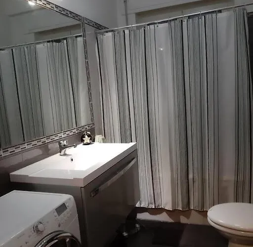 The Family Nest Comodo Nei Pressi Della Stazione Διαμέρισμα Σουλμόνα